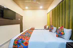 Fabhotel B Town