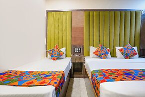 Fabhotel B Town