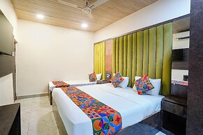 Fabhotel B Town