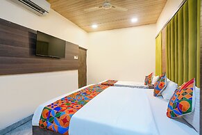 Fabhotel B Town