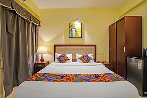 Fabhotel Charvi Reemz