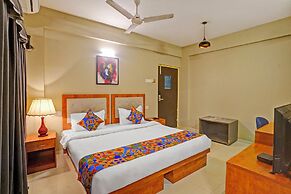 Fabhotel Charvi Reemz