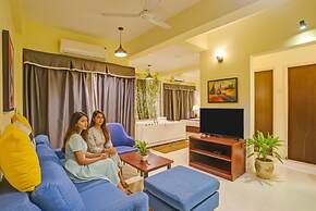 Fabhotel Charvi Reemz