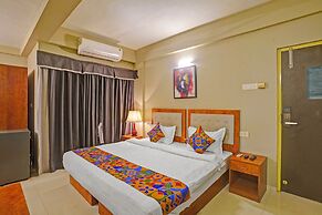 Fabhotel Charvi Reemz