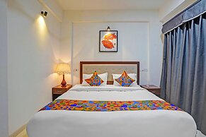 Fabhotel Charvi Reemz
