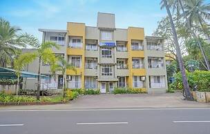 Fabhotel Charvi Reemz