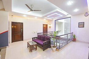 Fabhotel Pooja Residency