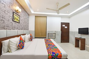 Fabhotel Pooja Residency