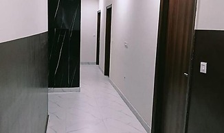 Fabhotel Vedika