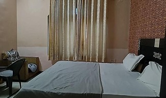 Fabhotel Pink Haveli