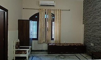 Fabhotel Pink Haveli