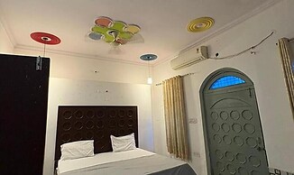 Fabhotel Pink Haveli