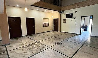 Fabhotel Pink Haveli