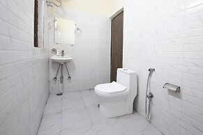 Fabhotel Badal Inn