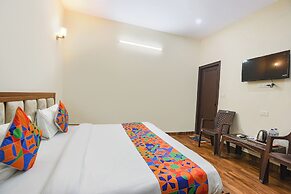 Fabhotel Badal Inn