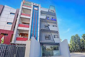 Fabhotel New R Inn