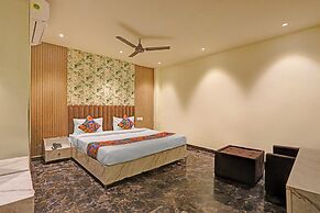 Fabhotel New R Inn