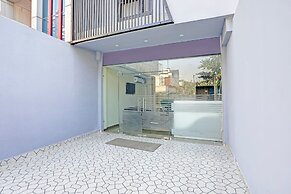 Fabhotel New R Inn