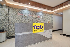 Fabhotel Raas Plaza