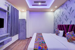 Fabhotel Raas Plaza