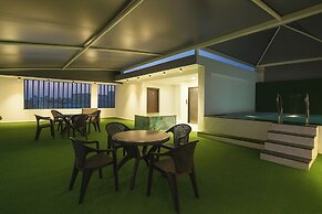 Fabhotel Capital Inn