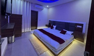 Fabhotel Karshani Kripa Dham