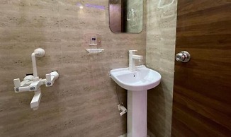 Fabhotel Karshani Kripa Dham