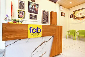 Fabhotel Ratna Palace I