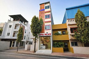 Fabhotel Ratna Palace I