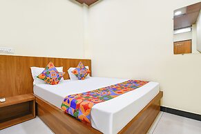 Fabhotel Ratna Palace I