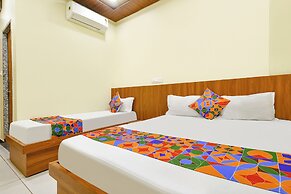 Fabhotel Ratna Palace I