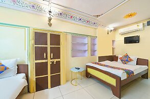 Fabhotel Khandaka Mahal