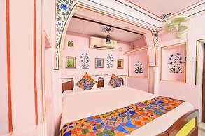 Fabhotel Khandaka Mahal