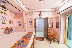 Fabhotel Khandaka Mahal