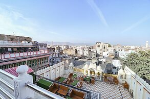 Fabhotel Khandaka Mahal