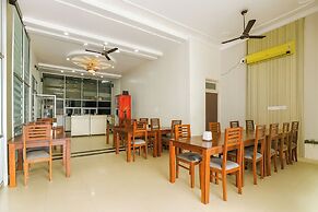 Fabhotel Mansarovar Palace