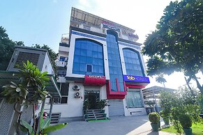 Fabhotel Mansarovar Palace