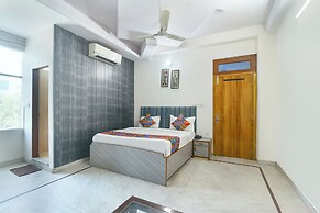Fabhotel Mansarovar Palace