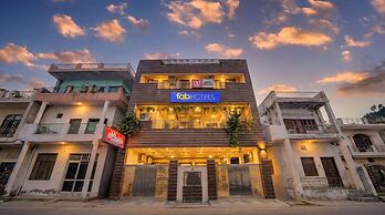 Fabhotel Amr Grand