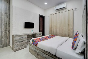 Fabhotel Amr Grand