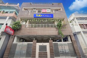 Fabhotel Amr Grand