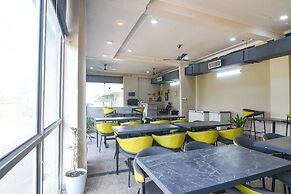Fabhotel Reyansh