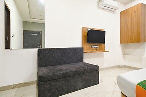 Fabhotel Paradise Inn