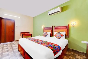Fabhotel Bluemoon
