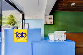 Fabhotel Bluemoon