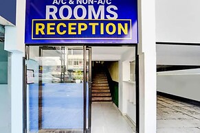 Fabhotel Bluemoon