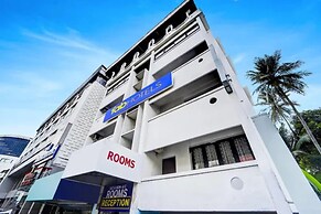 Fabhotel Bluemoon
