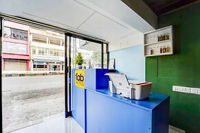 Fabhotel Bluemoon