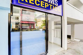 Fabhotel Bluemoon