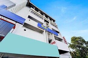 Fabhotel Bluemoon